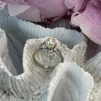 La Pais 14K White Gold Pearl Ring Size 6.5