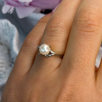La Pais 14K White Gold Pearl Ring Size 6.5
