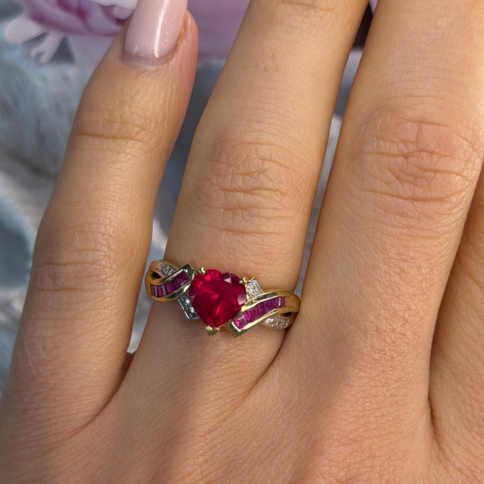 10K Yellow Gold Ruby & Diamond Heart Ring Size 7