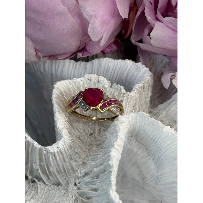 10K Yellow Gold Ruby & Diamond Heart Ring Size 7