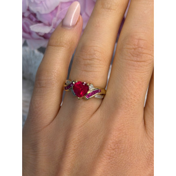 10K Yellow Gold Ruby & Diamond Heart Ring Size 7