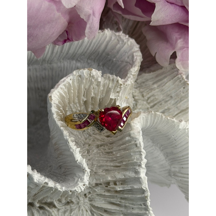 10K Yellow Gold Ruby & Diamond Heart Ring Size 7
