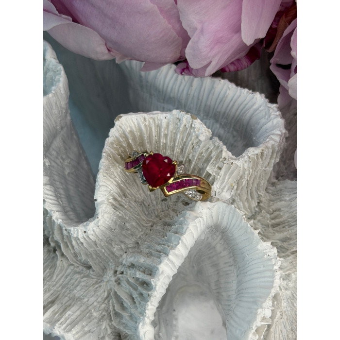 10K Yellow Gold Ruby & Diamond Heart Ring Size 7