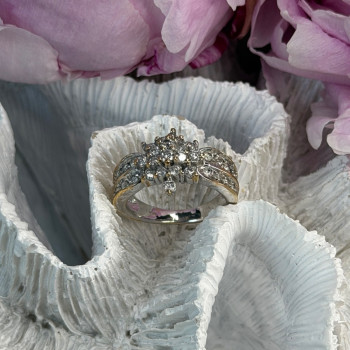 10K Yellow & White Gold Diamond Flower 1.36 ct Ring Size 7