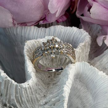 10K Yellow & White Gold Diamond Flower 1.36 ct Ring Size 7