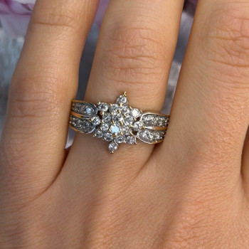 10K Yellow & White Gold Diamond Flower 1.36 ct Ring Size 7