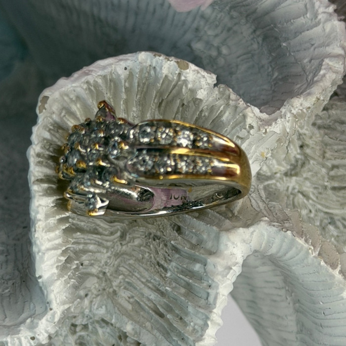 10K Yellow & White Gold Diamond Flower 1.36 ct Ring Size 7