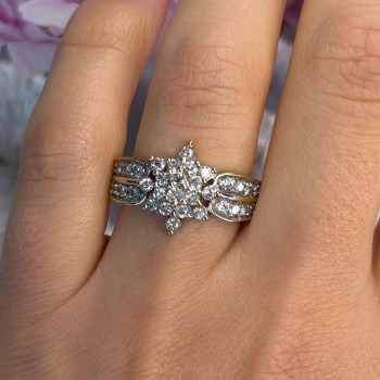 10K Yellow & White Gold Diamond Flower 1.36 ct Ring Size 7