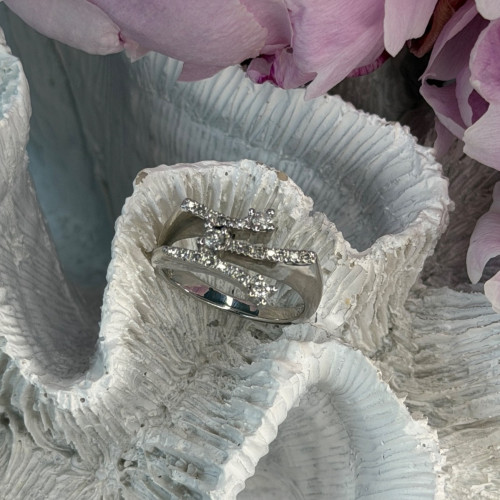 Classy 10K White Gold Diamond tcw 0.18 ct Ring Size 7