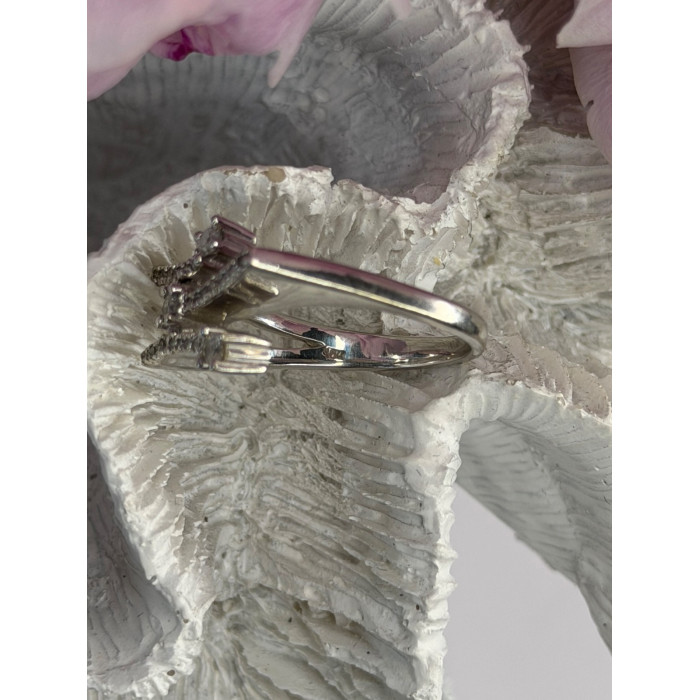 Classy 10K White Gold Diamond tcw 0.18 ct Ring Size 7