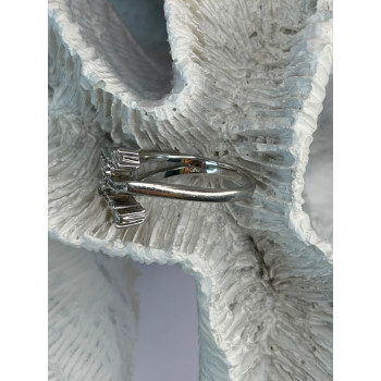 Classy 10K White Gold Diamond tcw 0.18 ct Ring Size 7