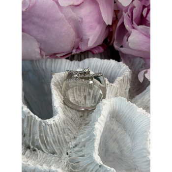 Classy 10K White Gold Diamond tcw 0.18 ct Ring Size 7