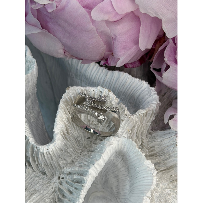 Classy 10K White Gold Diamond tcw 0.18 ct Ring Size 7