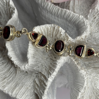 925 Sterling Silver Garnet Bracelet Length 7-7.5
