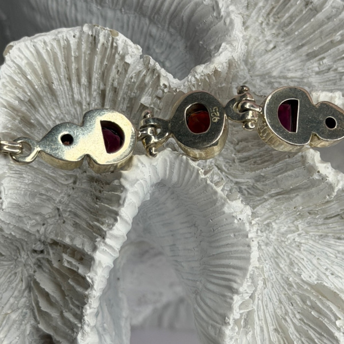 925 Sterling Silver Garnet Bracelet Length 7-7.5