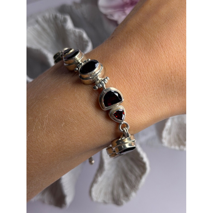925 Sterling Silver Garnet Bracelet Length 7-7.5