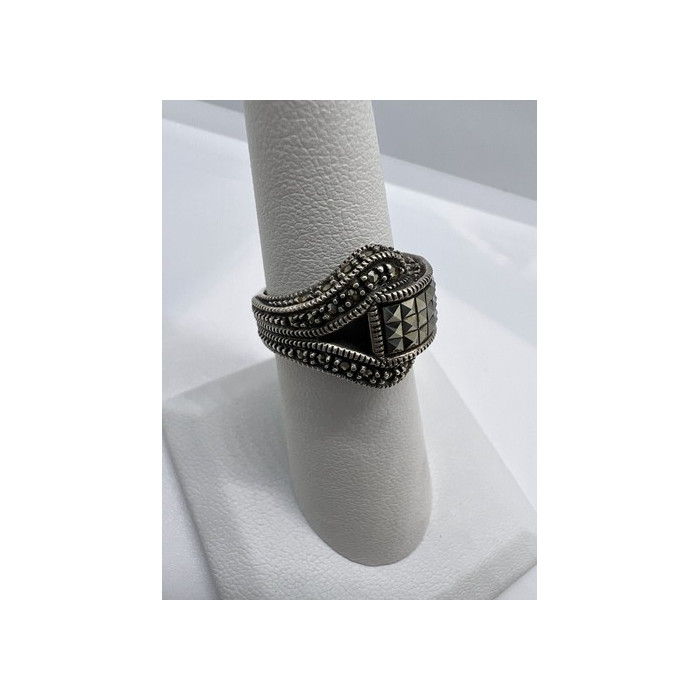 925 Sterling Silver Marcasite Ring Size 5.5