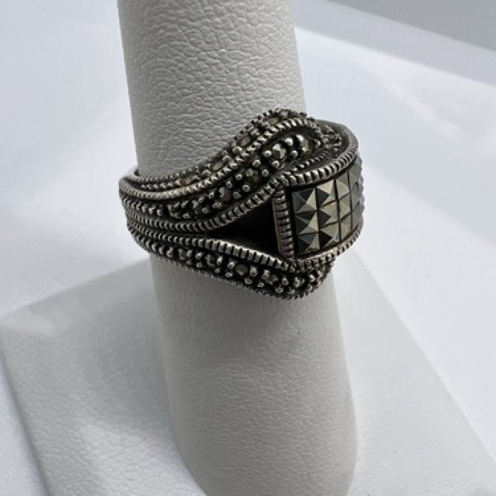 925 Sterling Silver Marcasite Ring Size 5.5