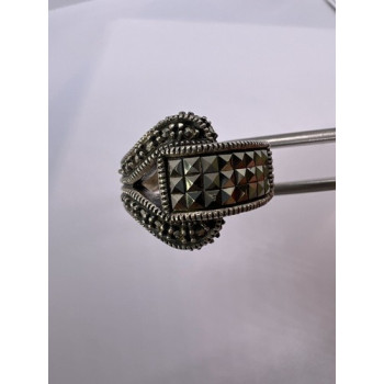 925 Sterling Silver Marcasite Ring Size 5.5