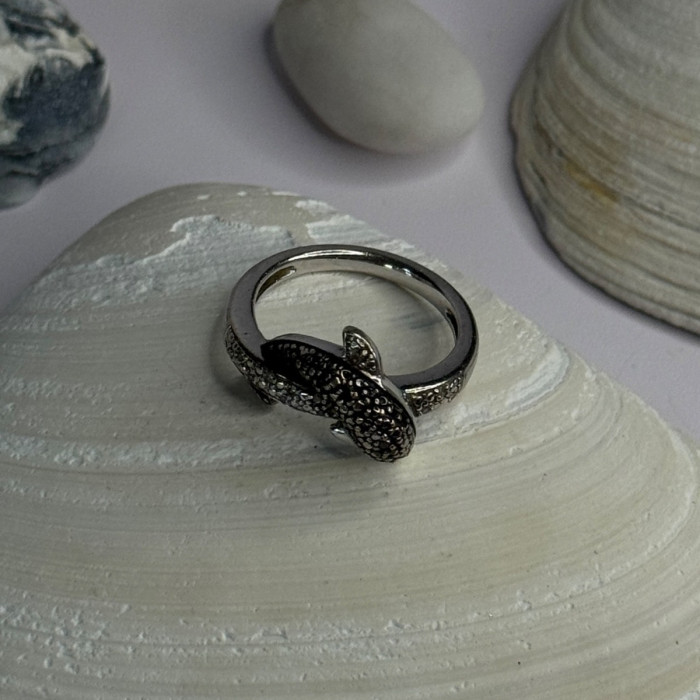 925 Sterling Silver Dolphin Diamond Ring Size 7