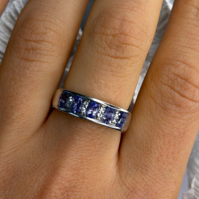 925 Sterling Silver Tanzanite & Diamond Ring Size 8