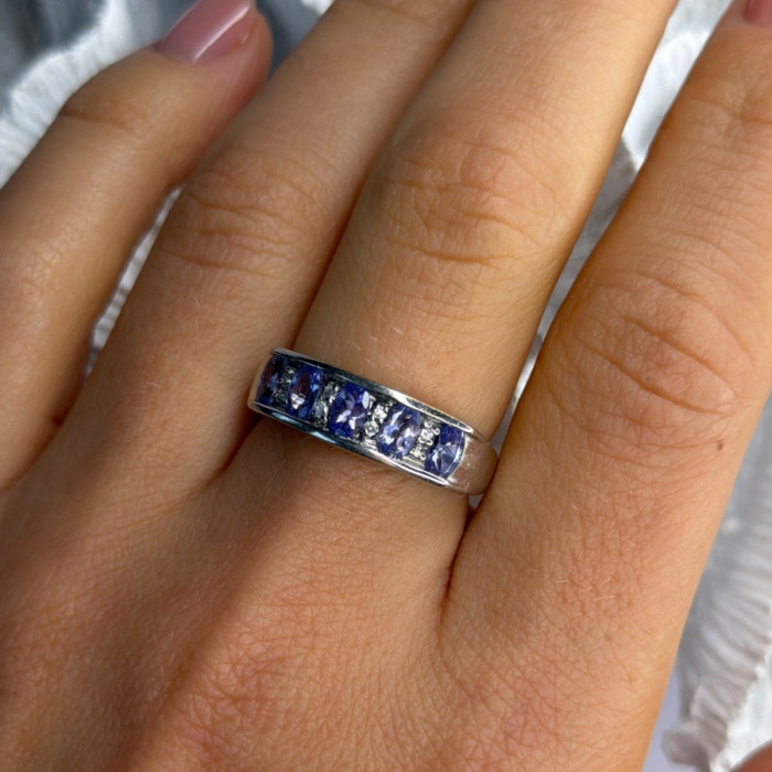 925 Sterling Silver Tanzanite & Diamond Ring Size 8
