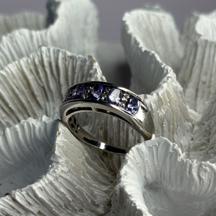 925 Sterling Silver Tanzanite & Diamond Ring Size 8