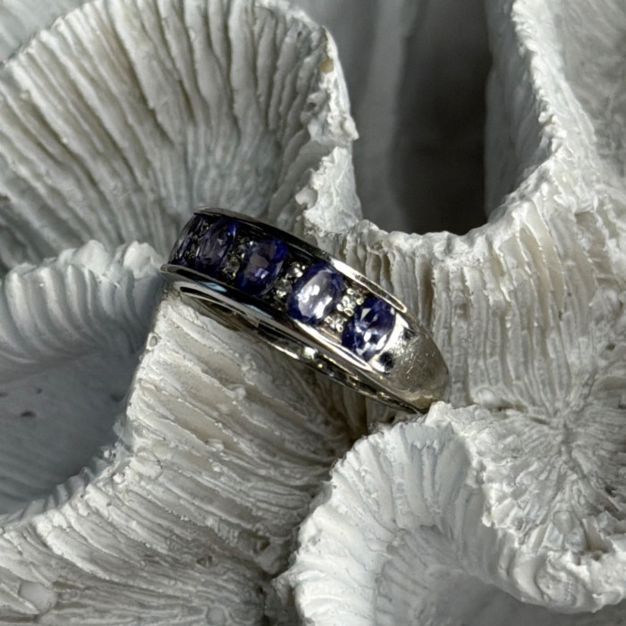 925 Sterling Silver Tanzanite & Diamond Ring Size 8