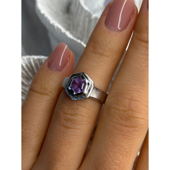 925 Sterling Silver Amethyst Ring Size 5.5