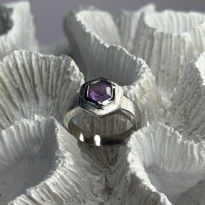 925 Sterling Silver Amethyst Ring Size 5.5