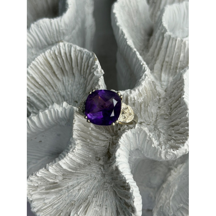 925 Sterling Silver Amethyst & Diamond Ring Size 7