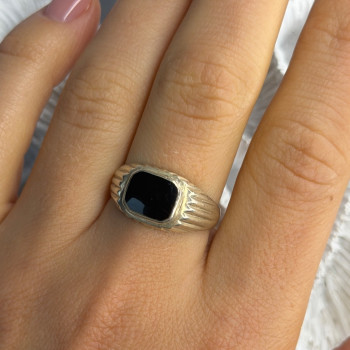Vintage 925 Sterling Silver Onyx Ring Size 9