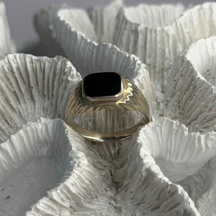 Vintage 925 Sterling Silver Onyx Ring Size 9