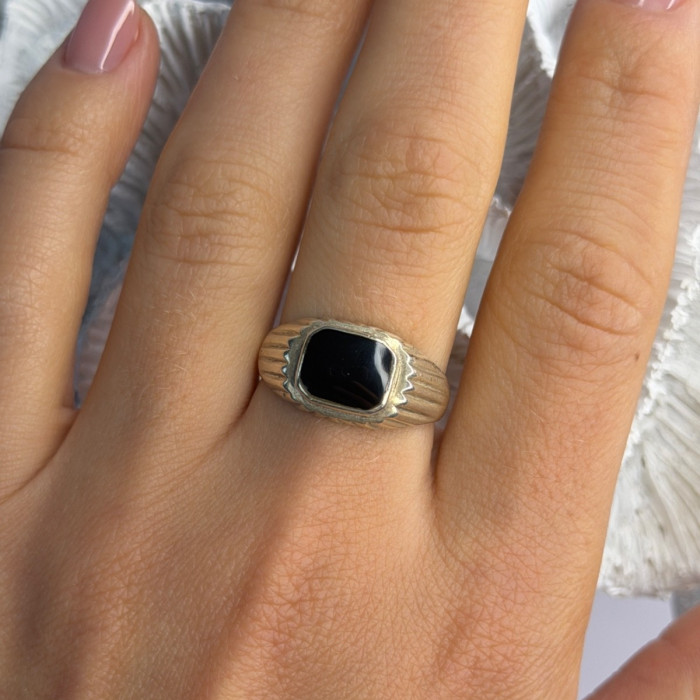 Vintage 925 Sterling Silver Onyx Ring Size 9