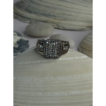 925 Sterling Silver Cz Ring Size 9