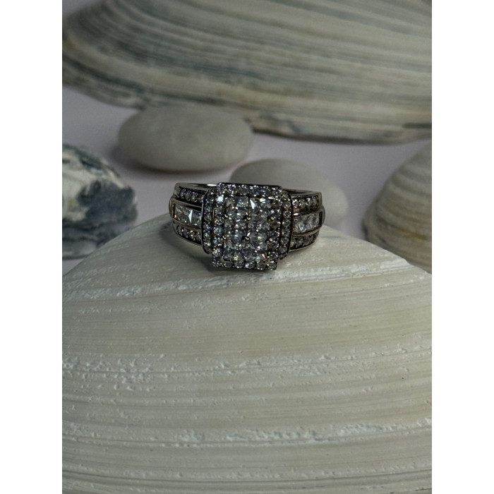 925 Sterling Silver Cz Ring Size 9