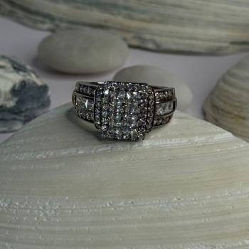 925 Sterling Silver Cz Ring Size 9