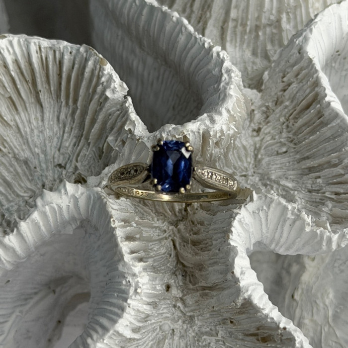 925 Sterling Silver Iolite & Diamond Ring Size 7