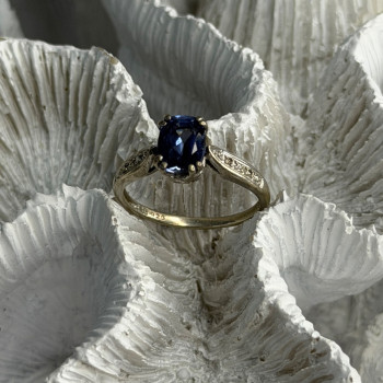 925 Sterling Silver Iolite & Diamond Ring Size 7