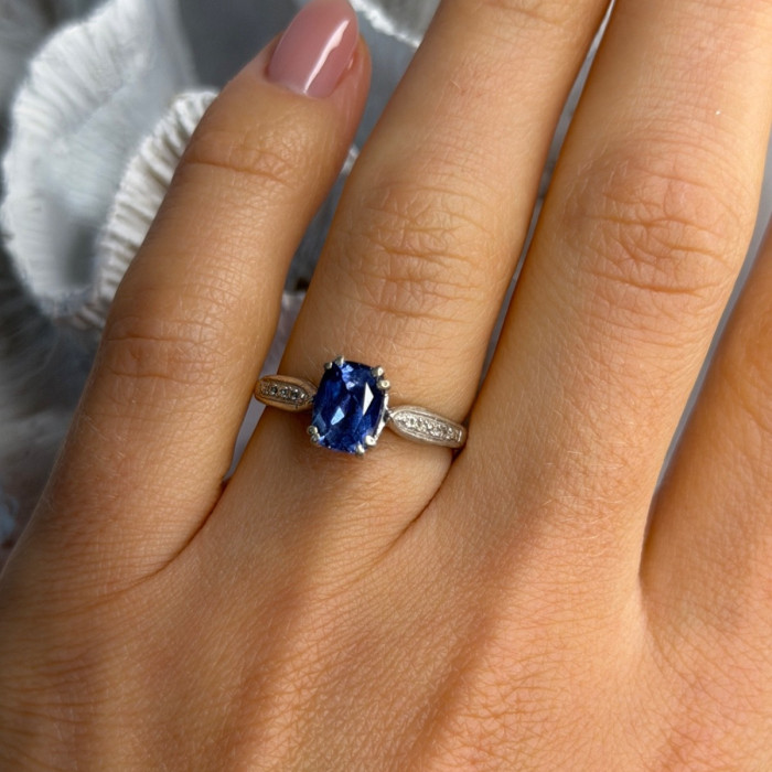 925 Sterling Silver Iolite & Diamond Ring Size 7