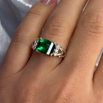 925 Sterling Silver Green Crystal & Cz Ring Size 7
