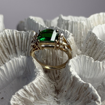 925 Sterling Silver Green Crystal & Cz Ring Size 7