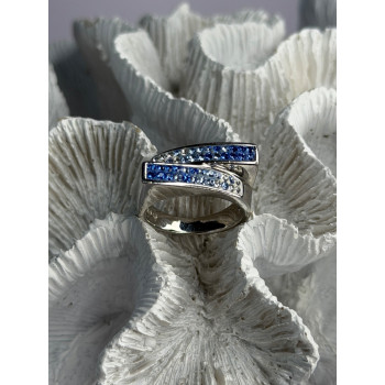 Beautiful 925 Sterling Silver Cz Ring Size 9