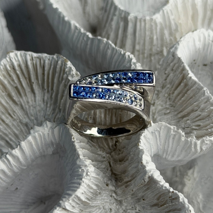 Beautiful 925 Sterling Silver Cz Ring Size 9