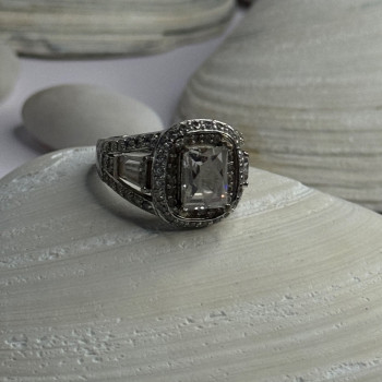 Tycoon 925 Sterling Silver Cz Ring Size 5