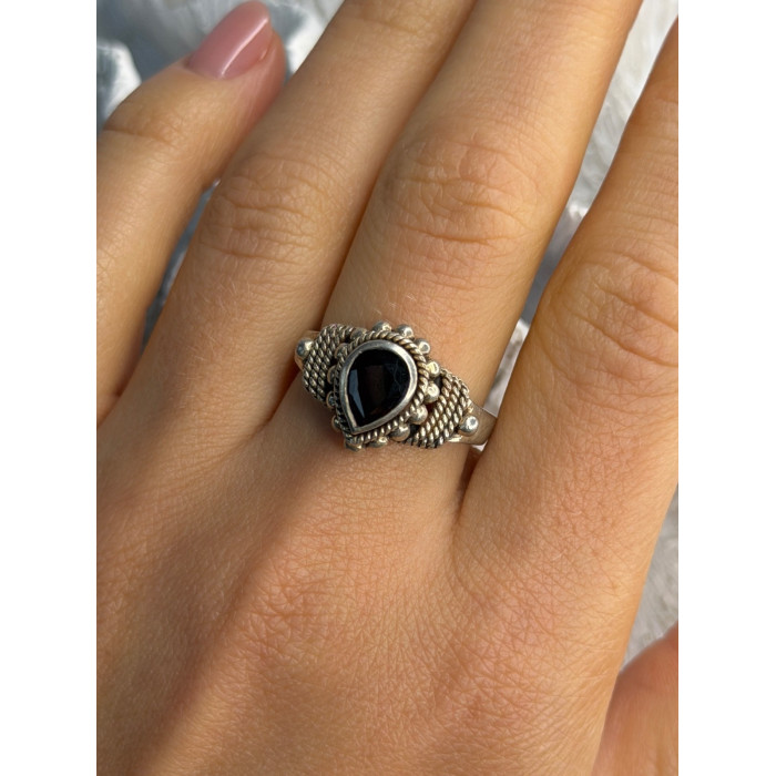 Vintage 925 Sterling Silver Garnet Ring Size 9