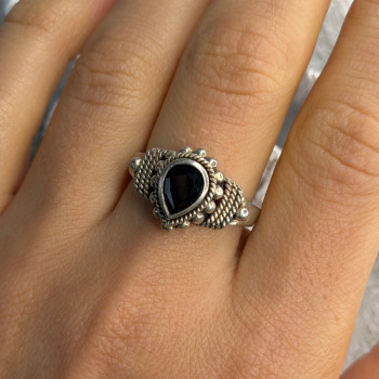 Vintage 925 Sterling Silver Garnet Ring Size 9
