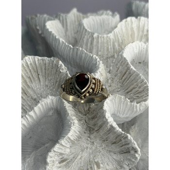 Vintage 925 Sterling Silver Garnet Ring Size 9