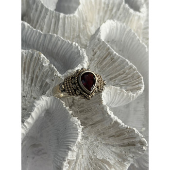 Vintage 925 Sterling Silver Garnet Ring Size 9