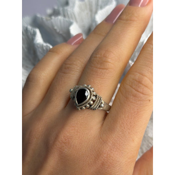 Vintage 925 Sterling Silver Garnet Ring Size 9